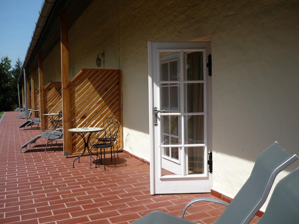 Oereg Malom Hotel Csepreg Exterior foto